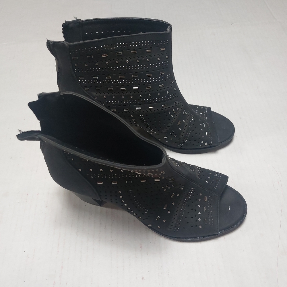 CloudWalkers by Avenue, Black Sparkle Embellished Open Toe Zip Boots Size 10W - Picture 8 of 11